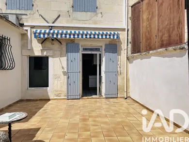 Townhouse in Tarascon (13150)