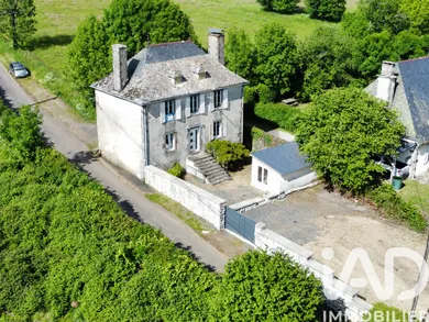 House in Pleaux (15700)