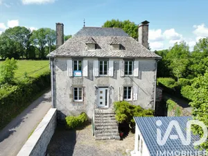 Maison à Pleaux (15700)
