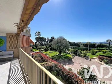Apartment in Le Cannet (06110)