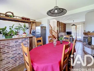 Maison à Tacoignières (78910)