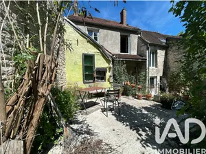 Townhouse in Tonnerre (89700)