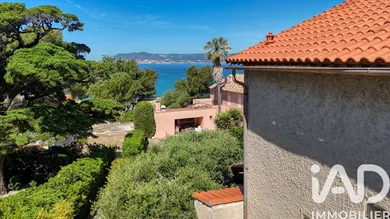 Maison à Saint-Cyr-sur-Mer (83270)