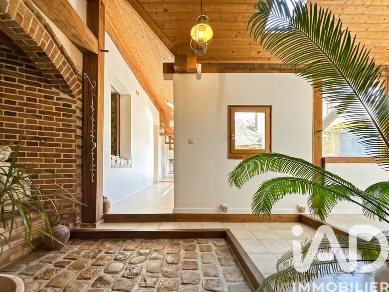 Maison 11 pièces 383 m² · à La Chapelle-sur-Oreuse · 382,6 m² · 547 000 €