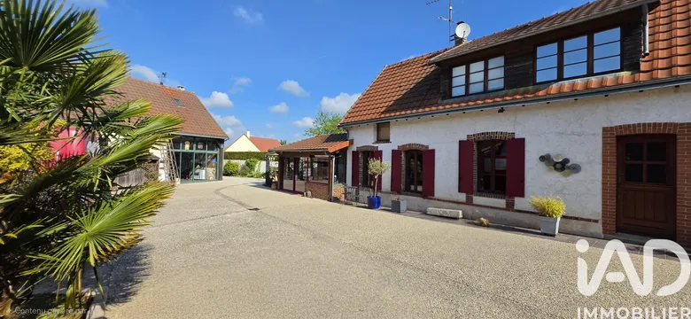 Maison 6 pièces 245 m² · à Thivars · 245 m² · 523 000 €