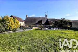 Village house in Saint-Aubin-des-Coudrais (72400)