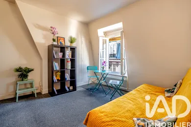 Apartment in Paris (75012)