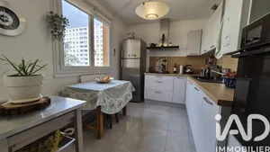 Apartment in Villeurbanne (69100)