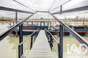 Barge in Le Port-Marly (78560)