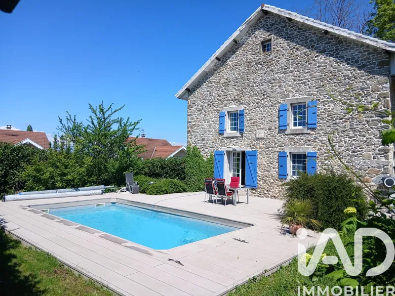 Maison 6 pièces 174 m² · à Saint-Cergues · 174 m² · 649 000 €