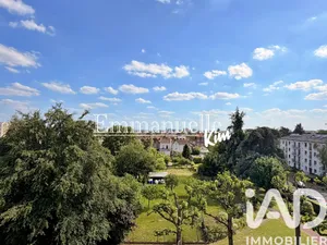 Apartment in Montmorency (95160)