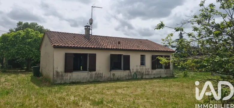 Maison 4 pièces 81 m² · à Lamothe-Montravel · 81 m² · 132 000 €