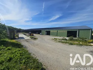 Murs commerciaux à Montrond (39300)
