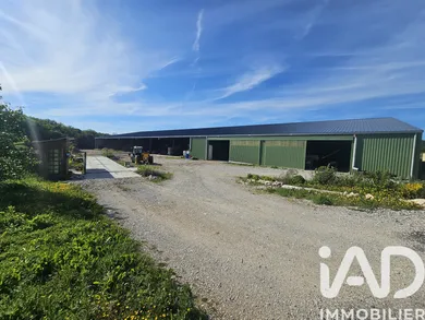 Murs commerciaux à Montrond (39300)