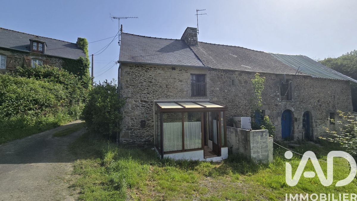 maison à Corseul
