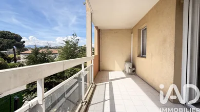 Apartment in Saint-Laurent-du-Var (06700)