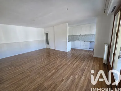 Apartment in Belley (01300)
