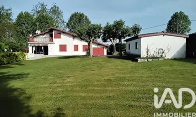 Traditional house in Urrugne (64122)