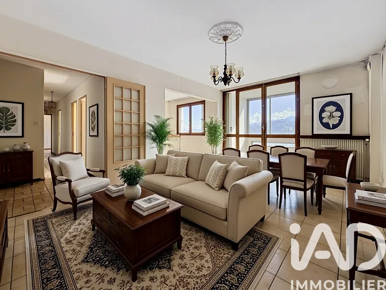 Appartement 4 pièces 96 m² · à Échirolles · 96 m² · 100 000 €