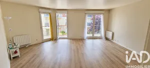 Apartment in Saint-Ouen-l'Aumône (95310)
