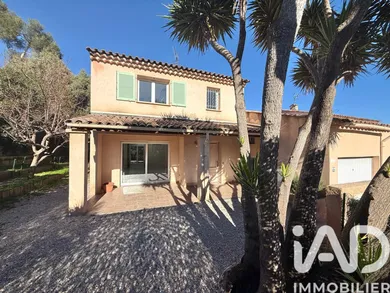 Maison traditionnelle à Villeneuve-Loubet (06270)