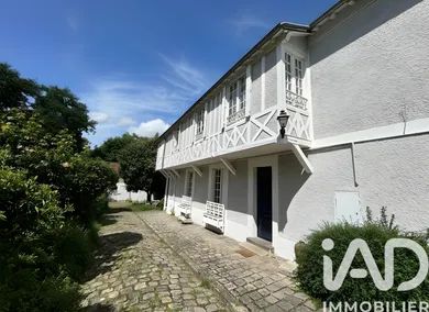 Maison traditionnelle à Rambouillet (78120)