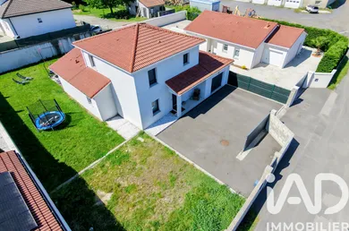 Maison traditionnelle à Saint-Cyprien (42160)