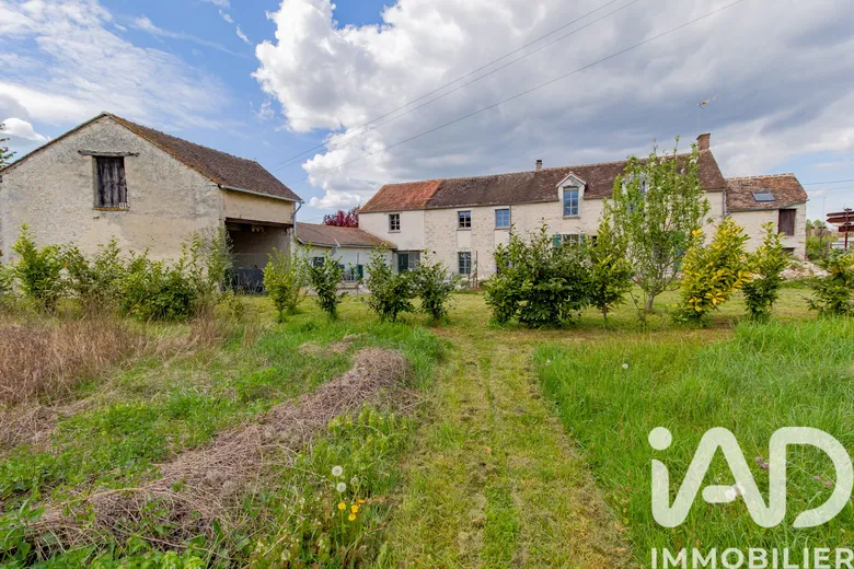 Maison 5 pièces 300 m² · à La Genevraye · 300 m² · 350 000 €