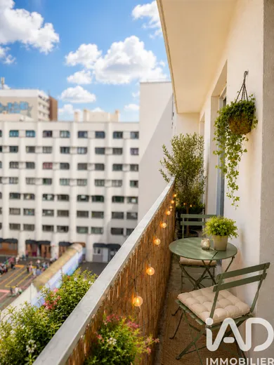 Apartment in Paris (75019)