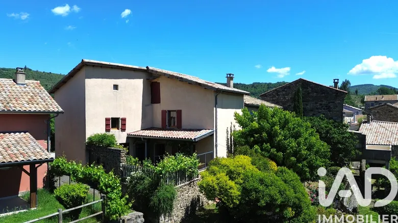 Maison 6 pièces 101 m² · à Saint-Barthélemy-le-Meil · 101 m² · 178 000 €