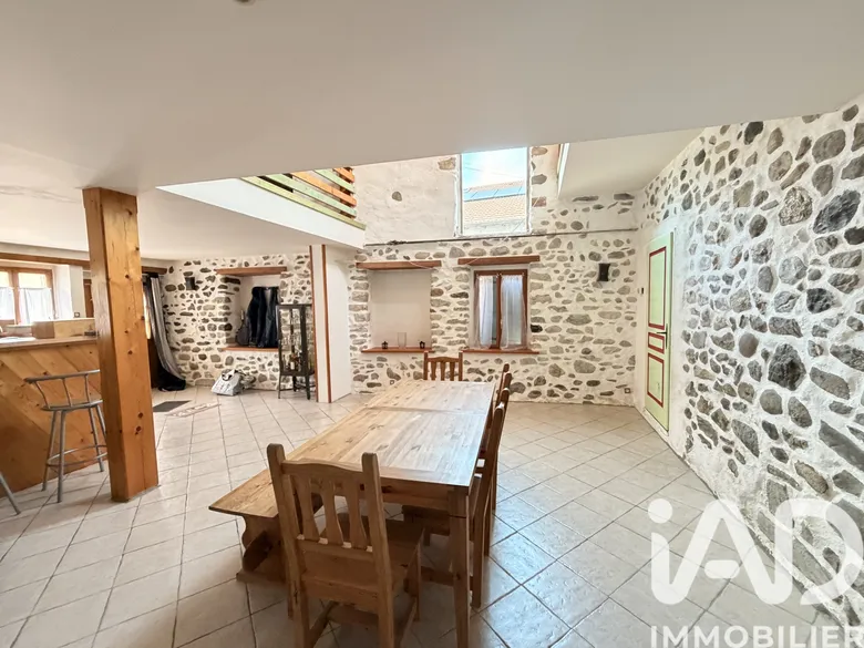 Maison 5 pièces 171 m² · à Minzier · 171 m² · 390 000 €