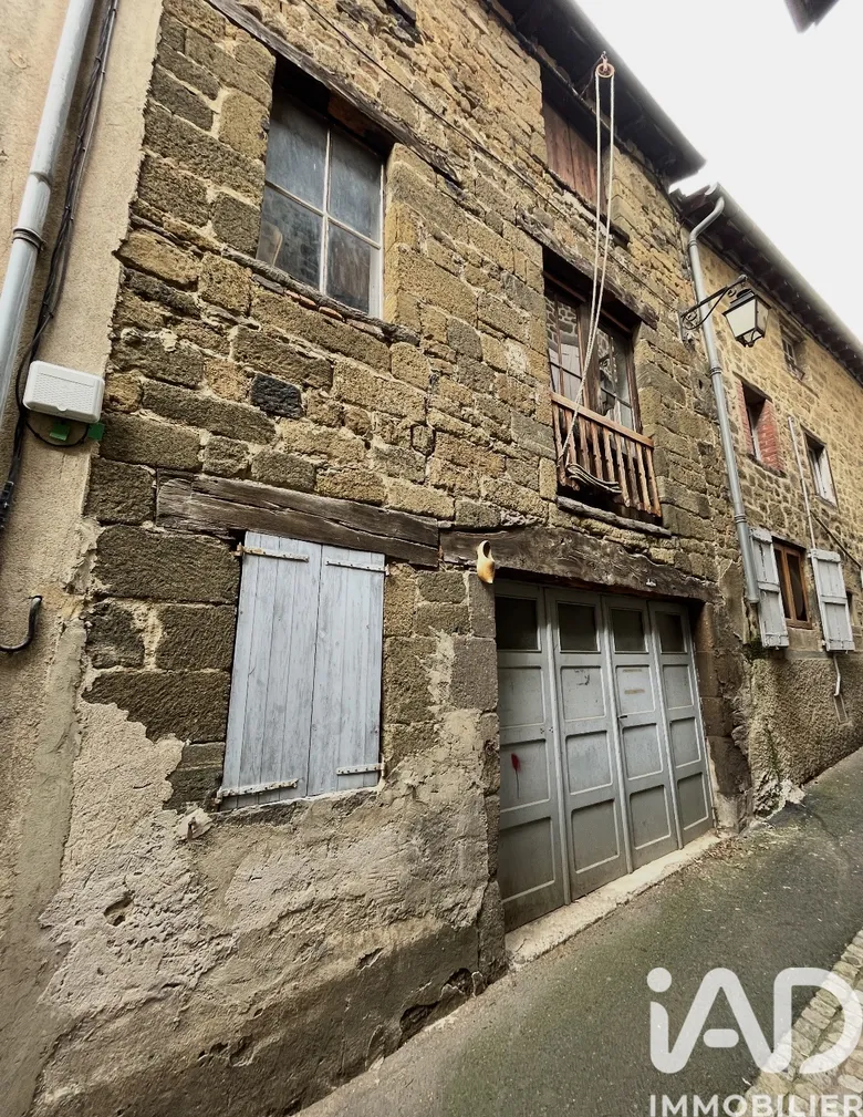 Maison 3 pièces 210 m² · à Langeac · 210 m² · 28 000 €