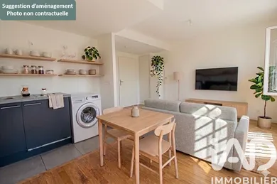 Apartment in Montrouge (92120)