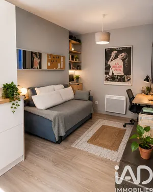 Apartment in Paris (75018)