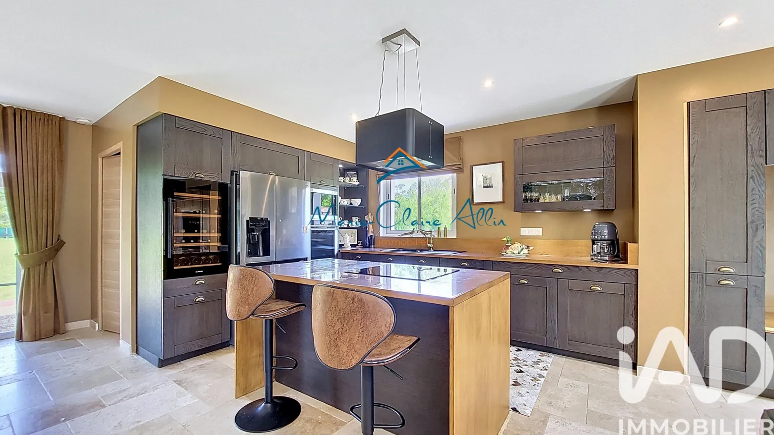 Vente maison à La Ferté-Saint-Cyr (41220) : maison 5 pièces 121 m² - 2025519 — 3