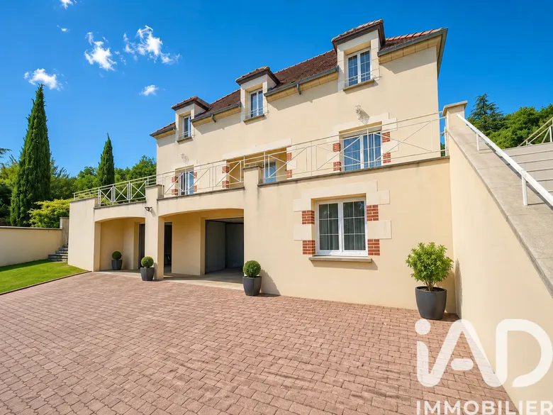 Maison 10 pièces 200 m² · à Gien · 200 m² · 365 000 €