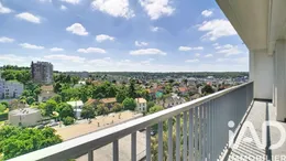 Apartment in Châtillon (92320)