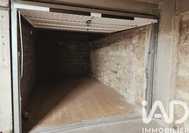 Parking à Paris (75020)