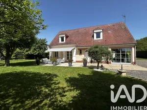 Pavillon à Cressonsacq (60190)