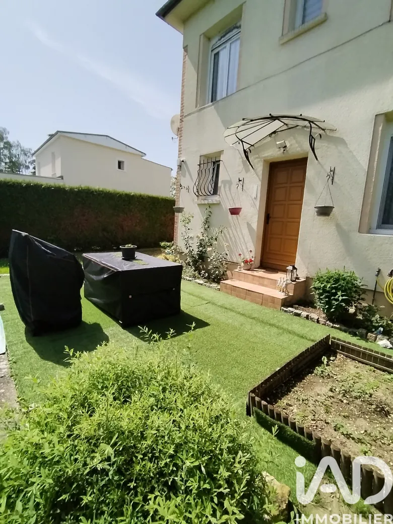 Maison 3 pièces 55 m² · à La Chapelle-Longueville · 55 m² · 151 000 €