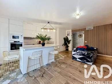 Apartment in Cannes (06150)
