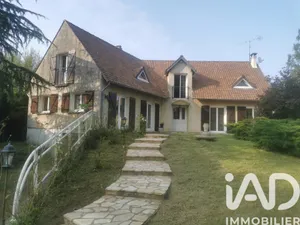 Maison à Saint-Sauveur-sur-École (77930)