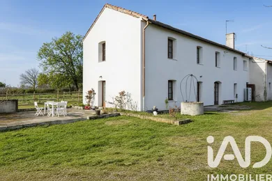 Farm in Mizérieux (42110)
