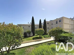 Appartement à Le Plessis-Robinson (92350)