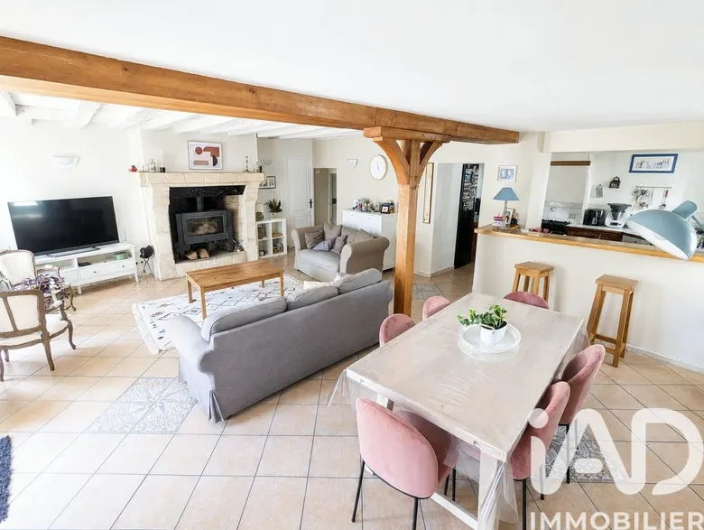 Maison 5 pièces 148 m² · à Saint-Ay · 148 m² · 259 000 €