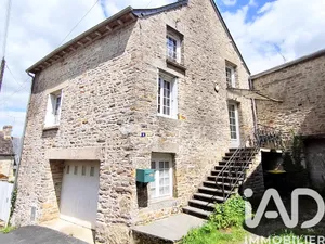 Maison à Saint-Aubin-du-Cormier (35140)