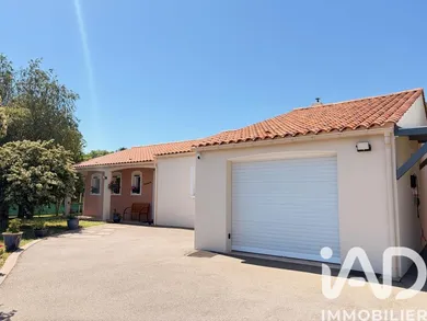 Maison à Saint-Hilaire-la-Forêt (85440)