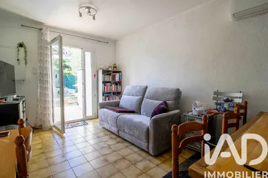 Apartment in Pierrefeu-du-Var (83390)