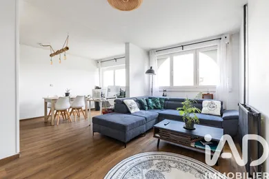 Apartment in Talence (33400)