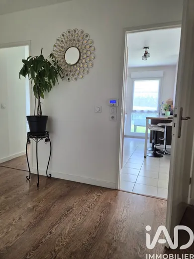 Apartment in Saint-Pierre-du-Perray (91280)